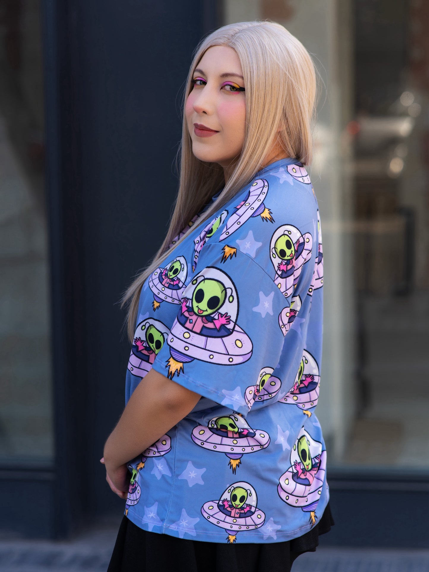 Polera oversize outer space